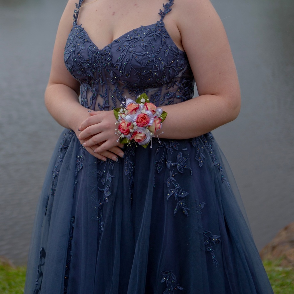Floral Appliqué Ballgown with illusion corset - Picture 5 of 6